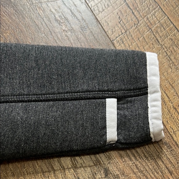 Zella Gray Puffer Jacket with High Collar and Athletic Cut - Picture 8 of 10